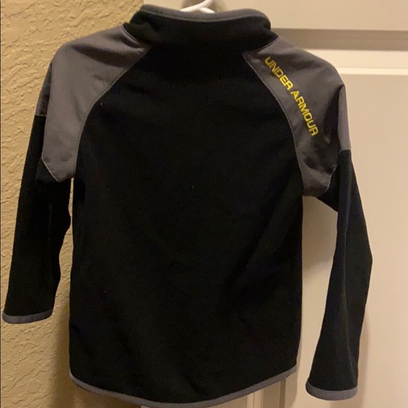 Under armor fleece long sleeve shirt. - Picture 3 of 3
